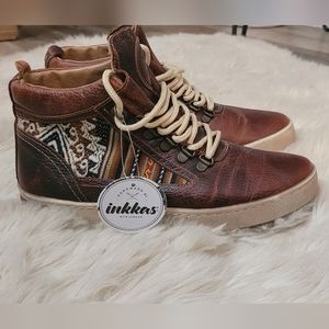 NWT Inkkas leather hiking shoe